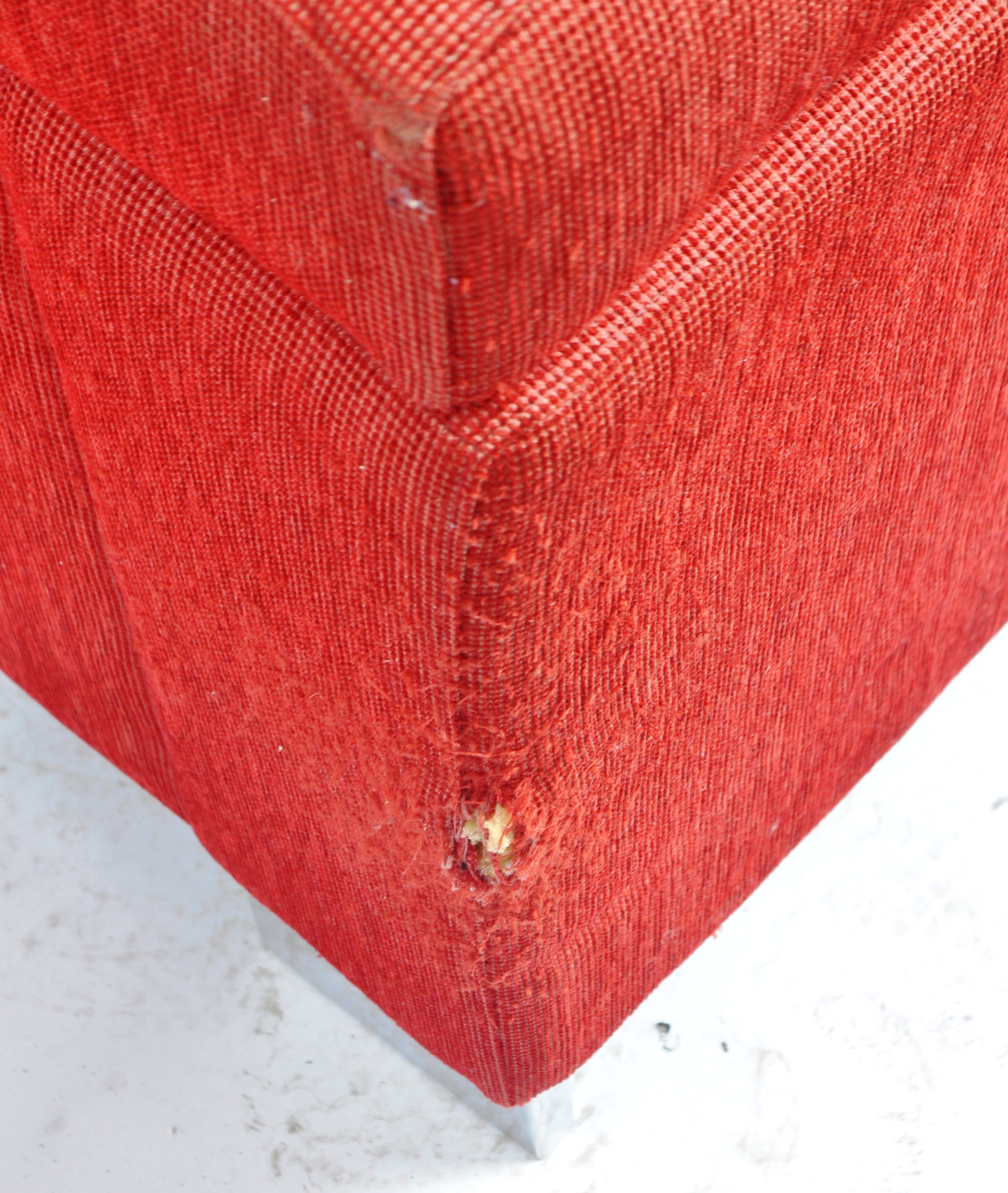 SITS MADE CONTEMPORARY RED FABRIC TWO SEATER SOFA - Image 5 of 8