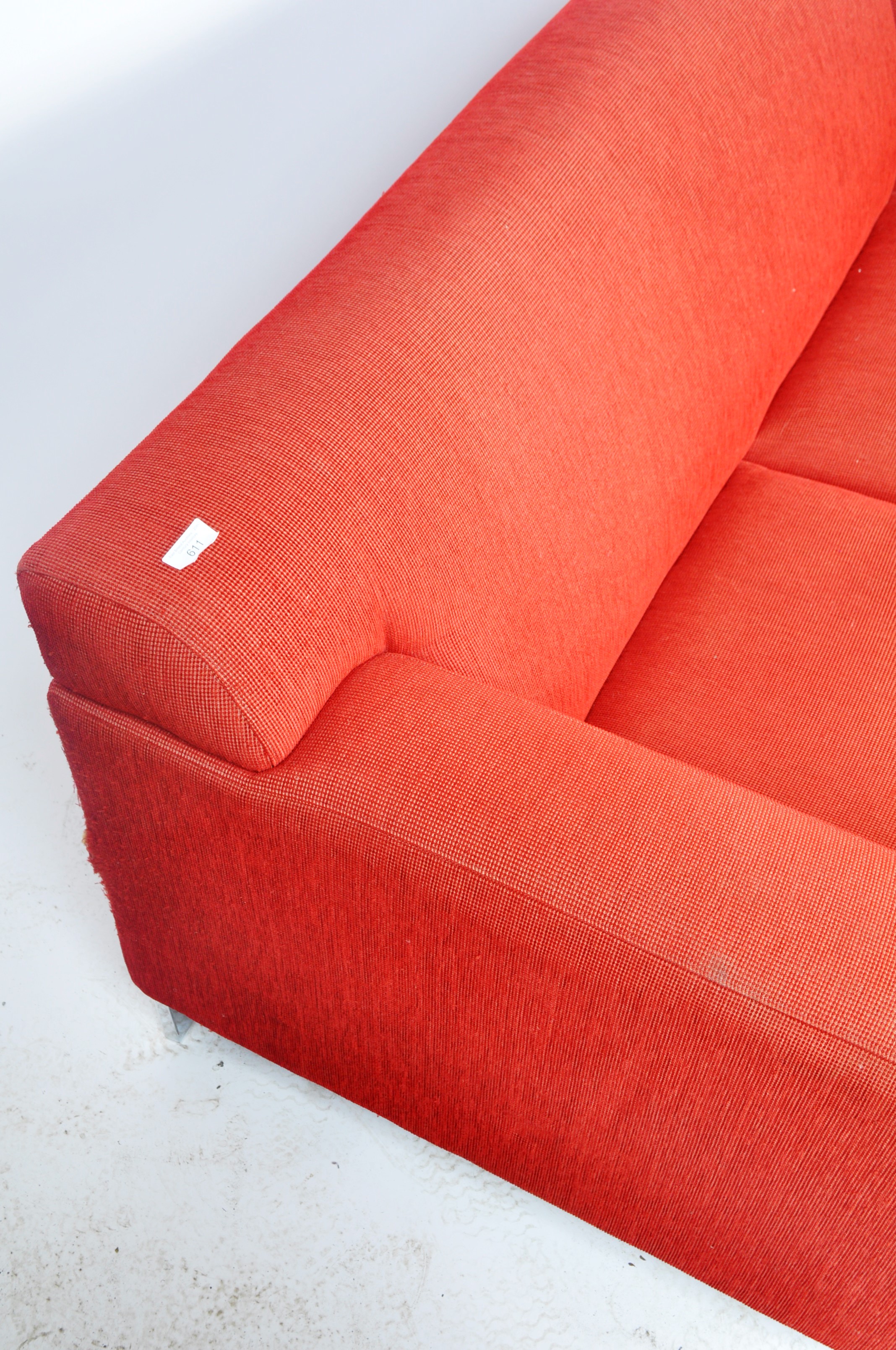 SITS MADE CONTEMPORARY RED FABRIC TWO SEATER SOFA - Image 4 of 8