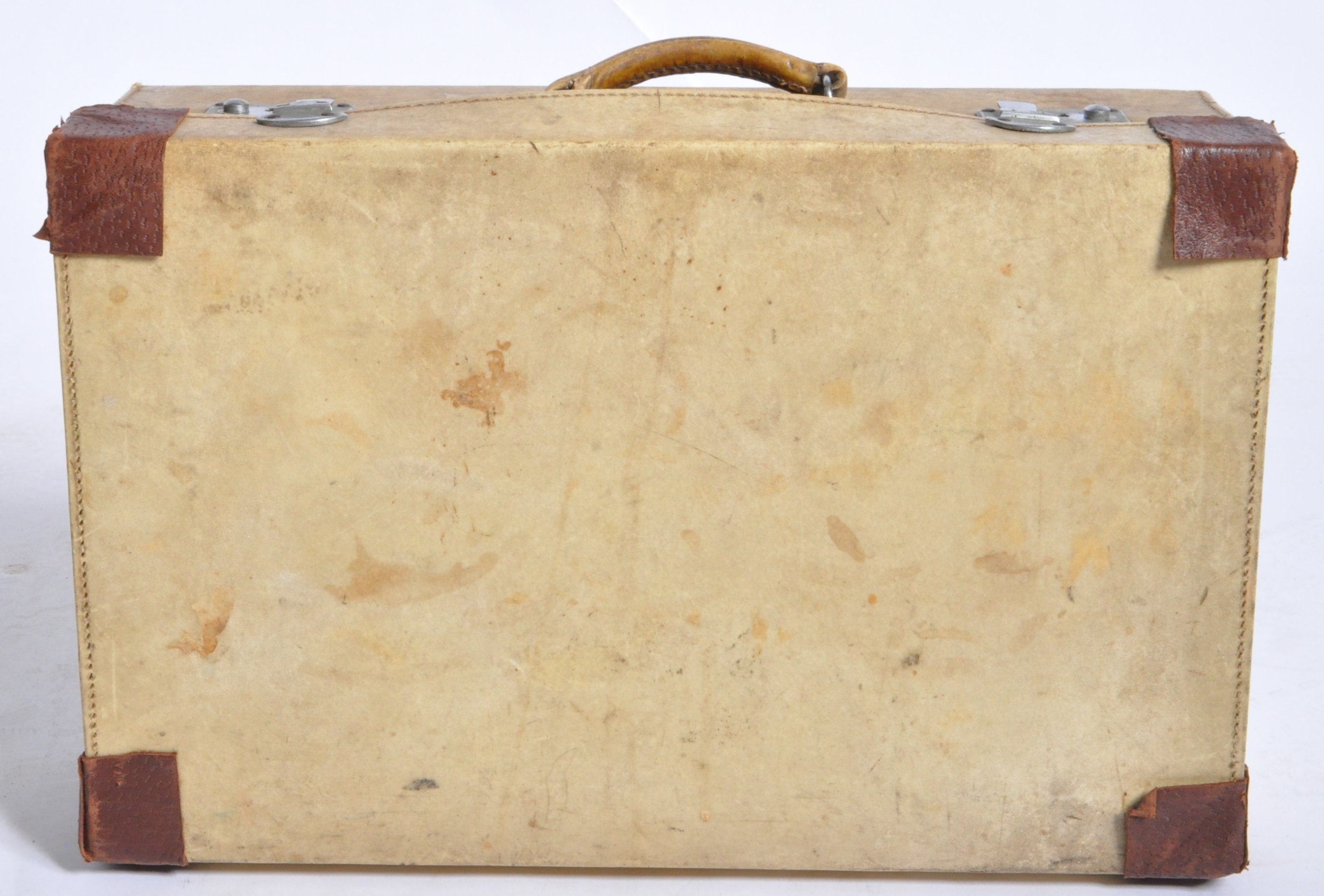 COLLECTION OF VINTAGE LUGGAGE - LEATHER SUITCASES - Image 6 of 14