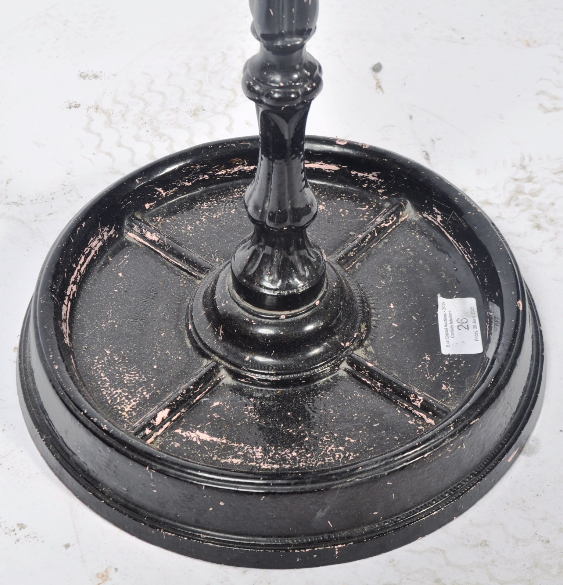 EARLY 20TH CENTURY CAST IRON DUCK STICKSTAND - Image 4 of 4