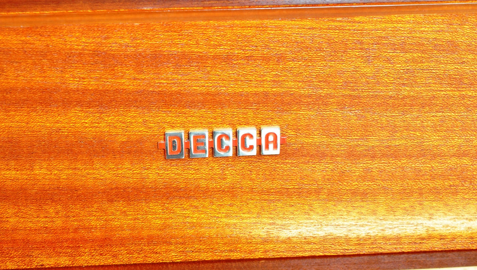 DECCA MODEL SRG 700 WALNUT CASED 1960'S RADIOGRAM - Image 6 of 12