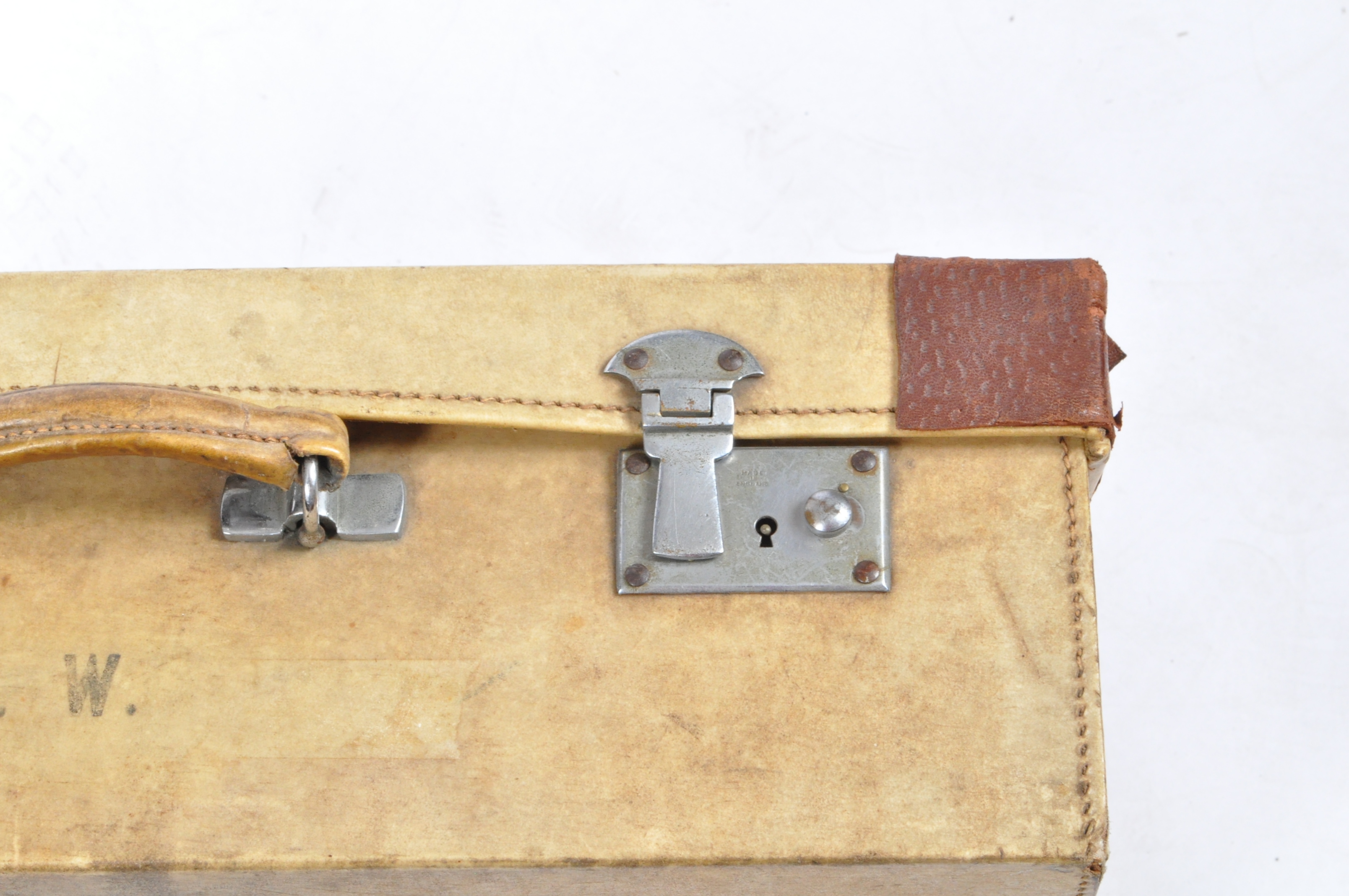 COLLECTION OF VINTAGE LUGGAGE - LEATHER SUITCASES - Image 8 of 14