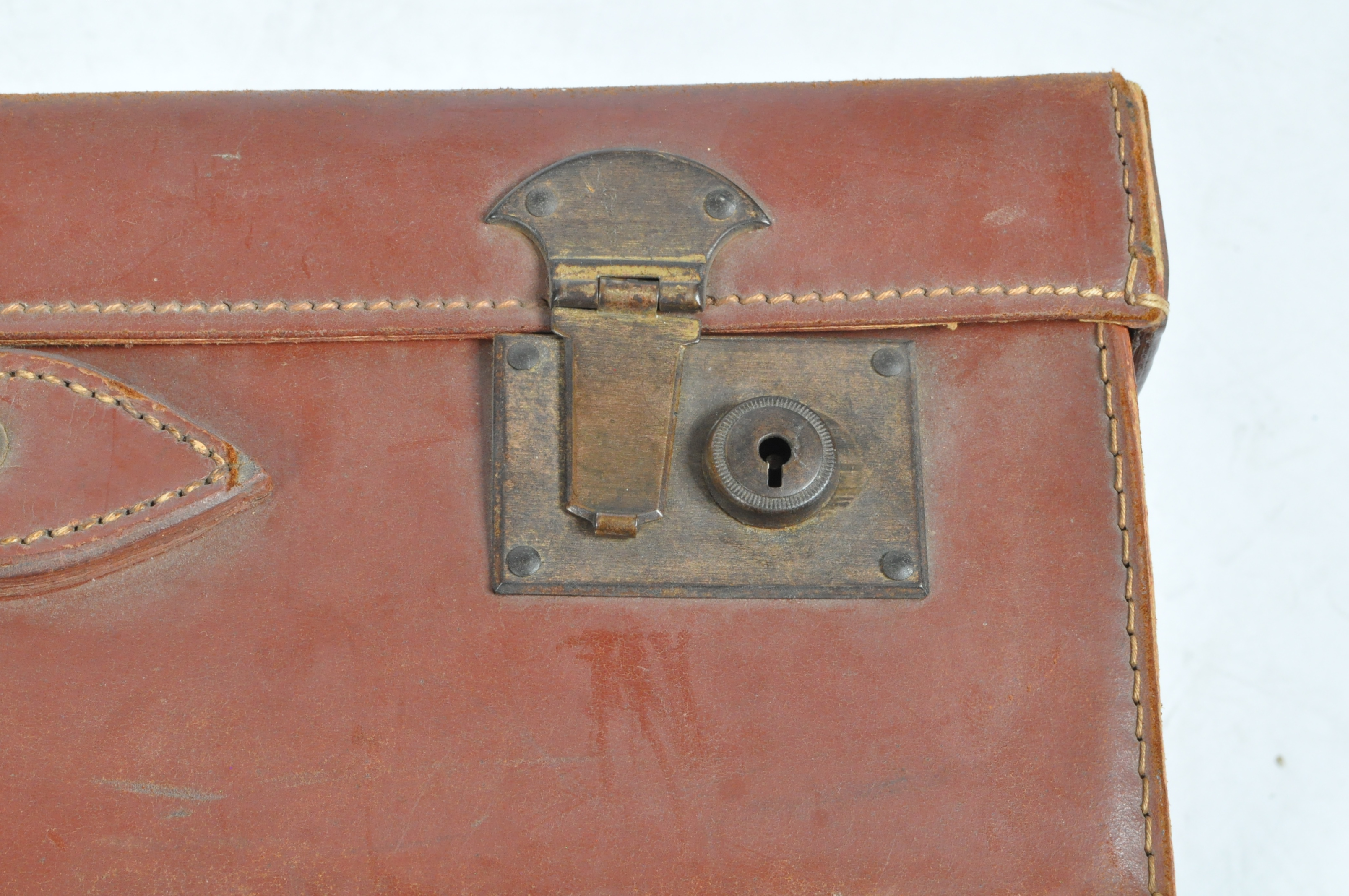 COLLECTION OF VINTAGE LUGGAGE - LEATHER SUITCASES - Image 5 of 14