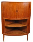 QUALITY MID CENTURY DANISH TEAK COCKTAIL DRINKS CORNER CABINET