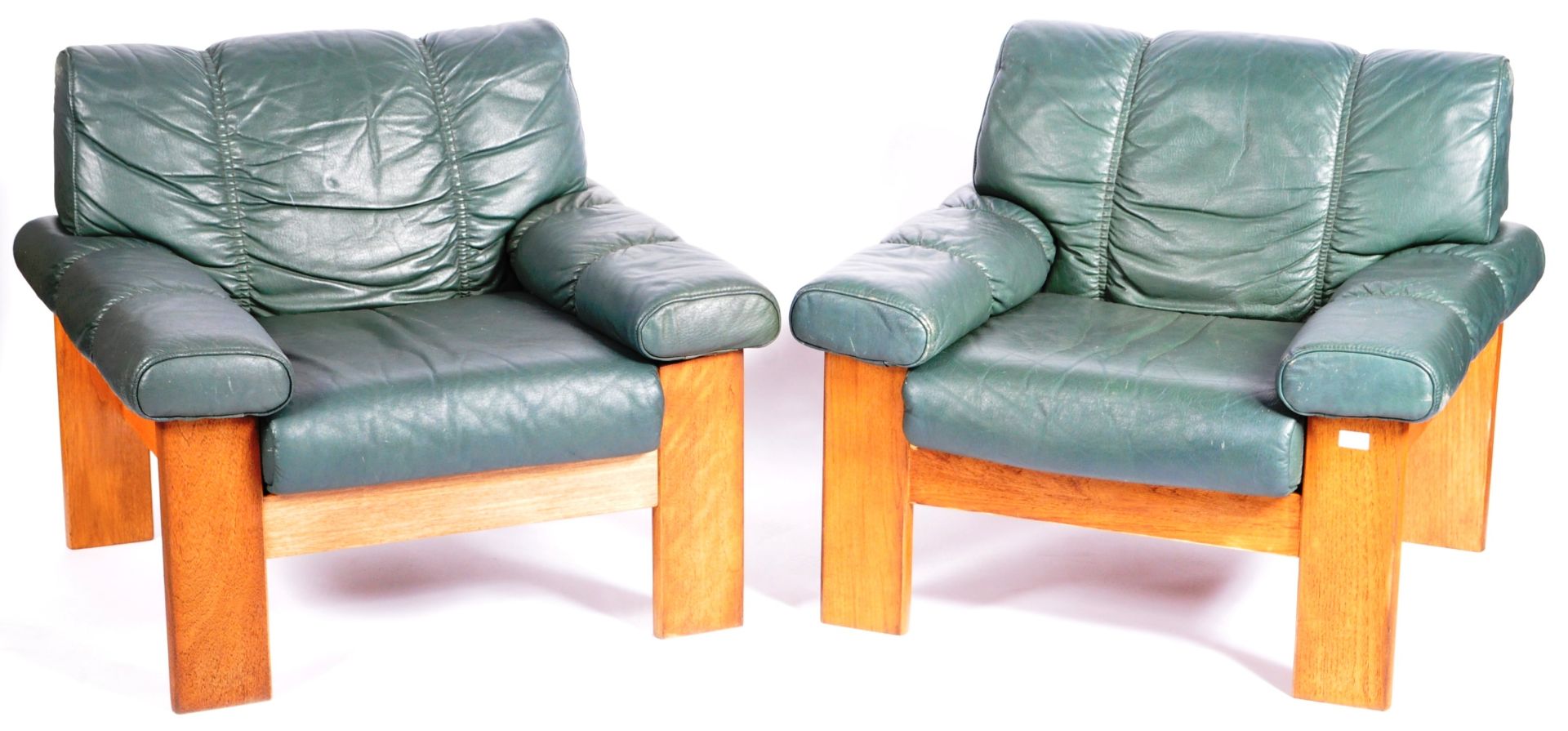 EKORNES - MATCHING PAIR OF TEAK AND LEATHER ARMCHAIRS - Image 2 of 8