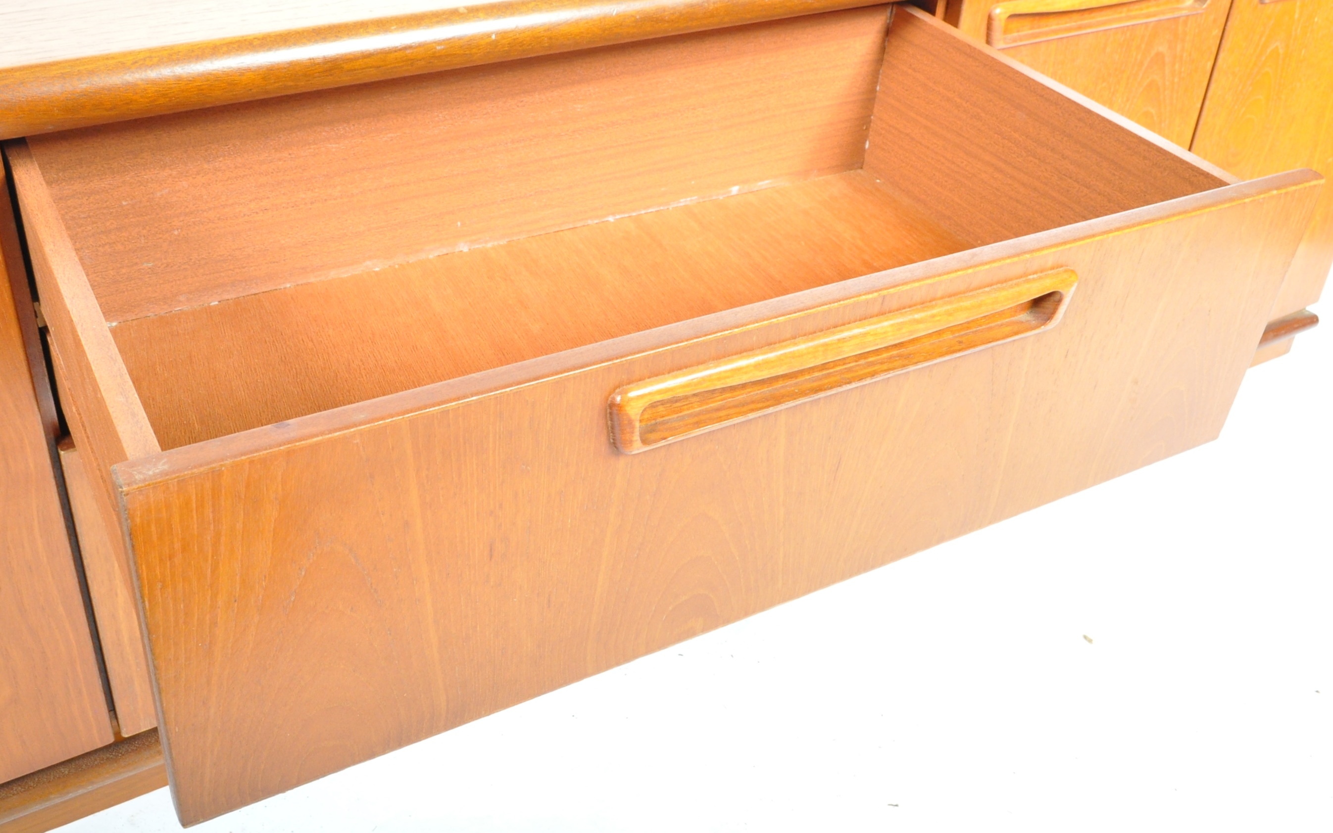 MEREDEW MID CENTURY TEAK SIDEBOARD CREDENZA - Image 5 of 9