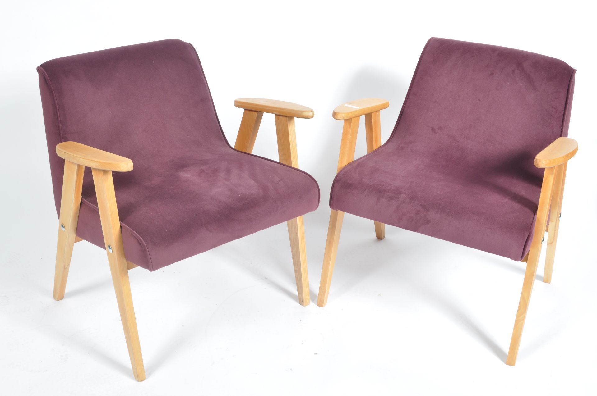 MATCHING PAIR OF MID CENTURY A-FRAME OAK CHAIRS - Image 2 of 6