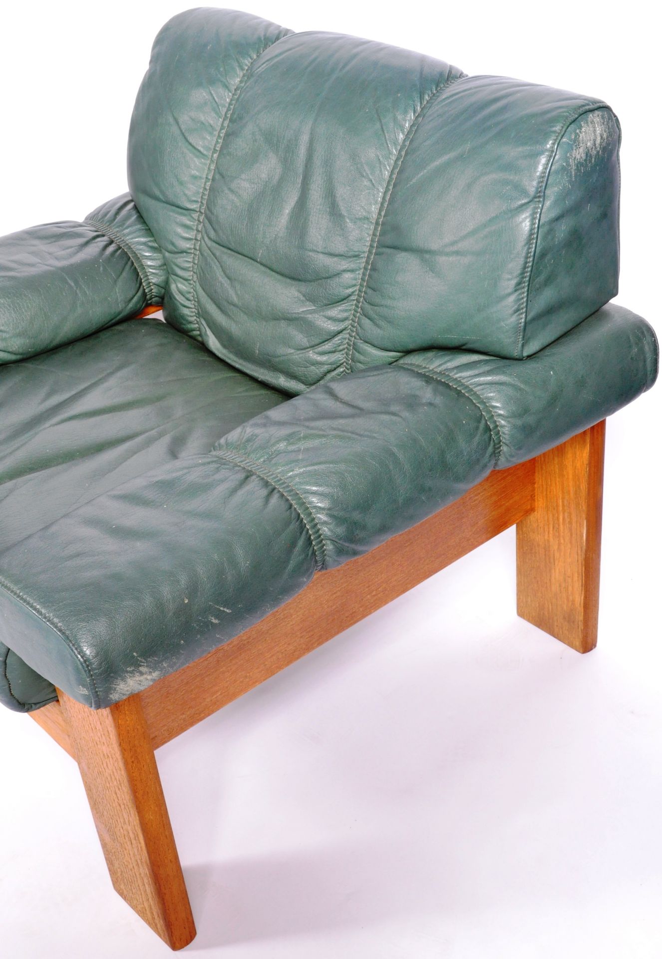 EKORNES - MATCHING PAIR OF TEAK AND LEATHER ARMCHAIRS - Image 8 of 8