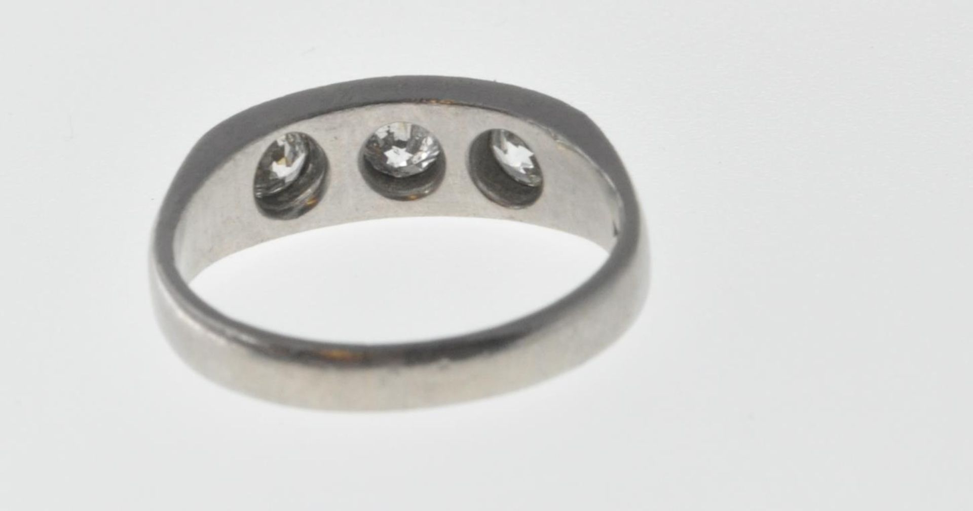 PLATINUM AND DIAMOND THREE STONE GYPSY RING - Image 5 of 7