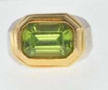 VINTAGE 18CT TWO TONE GOLD & PERIDOT RING