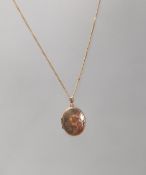375 / 9CT GOLD NECKLACE AND LOCKET