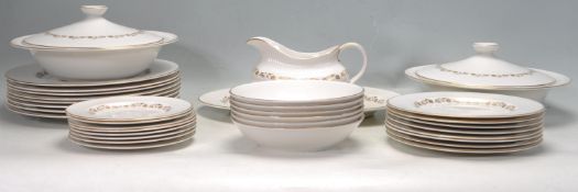 VINTAGE 20TH CENTURY ROYAL DOULTON FAIRFAX PATTERN DINNER SERVICE