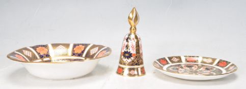 THREE PIECES OF ROYAL CROWN DERBY OLD IMARI PATTERN CERAMICS