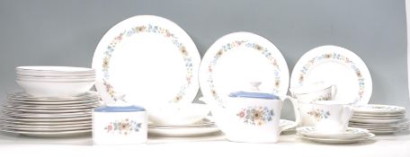 20TH CENTURY ROYAL DOULTON DINNER SERVICE IN PASTORALE PATTERN