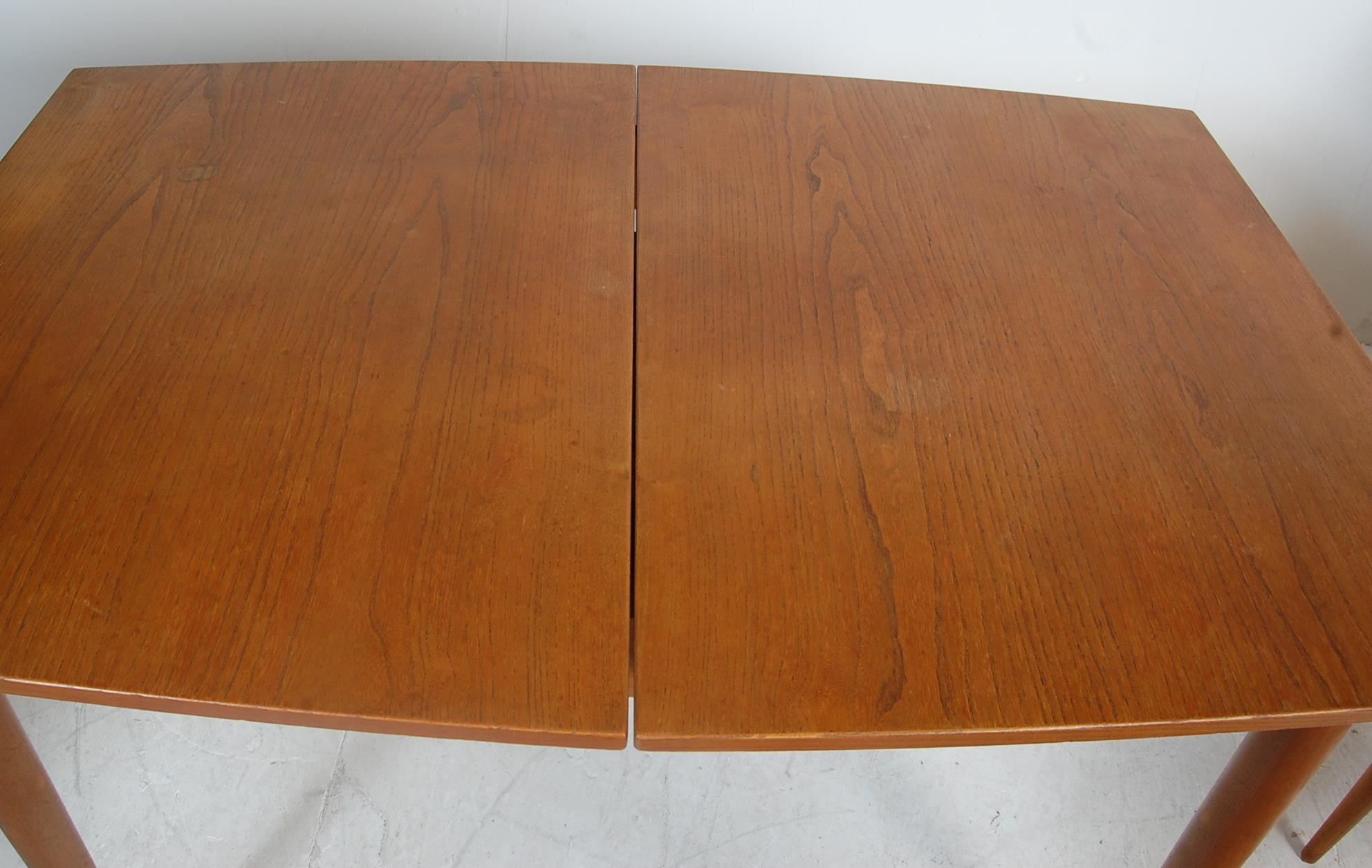 VINTAGE RETRO 1960’S TEAK WOOD SCANDART EXTENDING DINING TABLE AND CHAIRS - Image 6 of 8