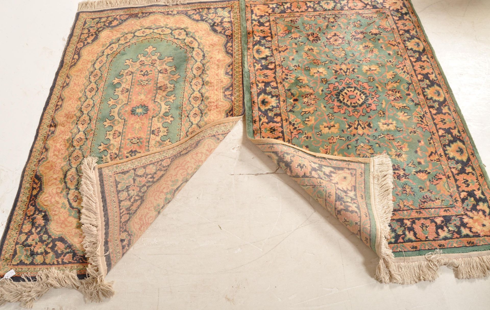 PAIR OF VINTAGE 20TH CENTURY PERSIAN ISLAMIC RUGS - Bild 10 aus 10