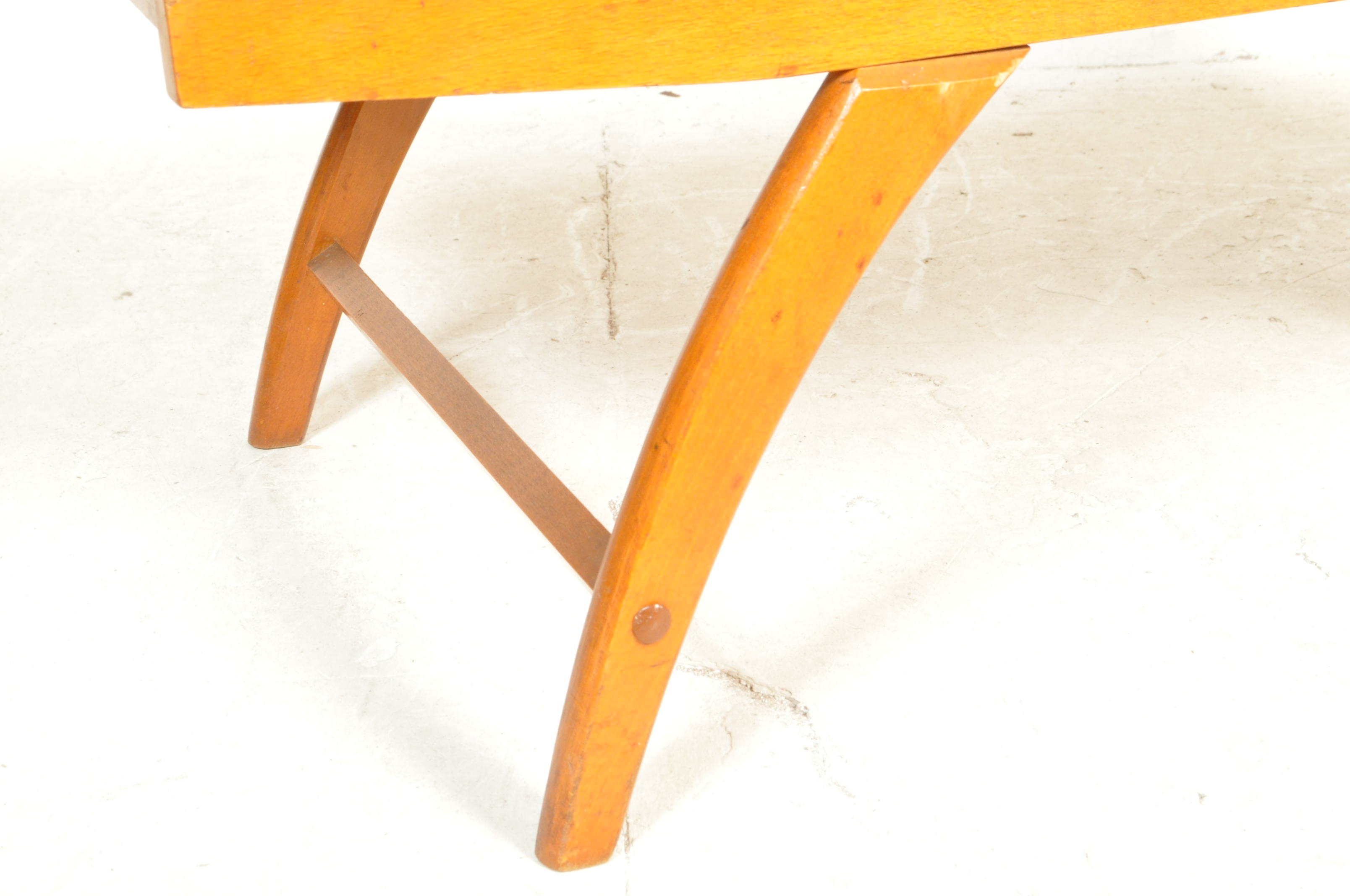 MID CENTURY TEAK AND TILE TOPPED COFFEE TABLE - Image 4 of 4
