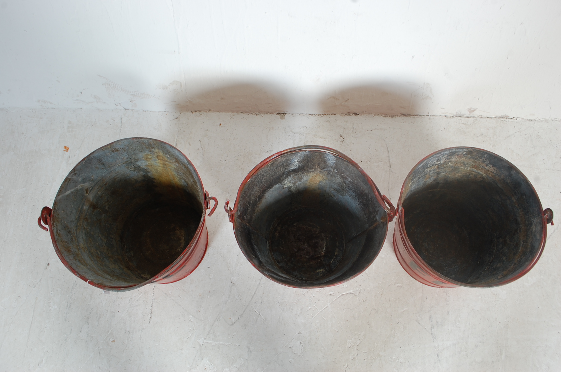 THREE VINTAGE RETRO 20TH CENTURY RED FIRE MAN BUCKETS - Image 6 of 8