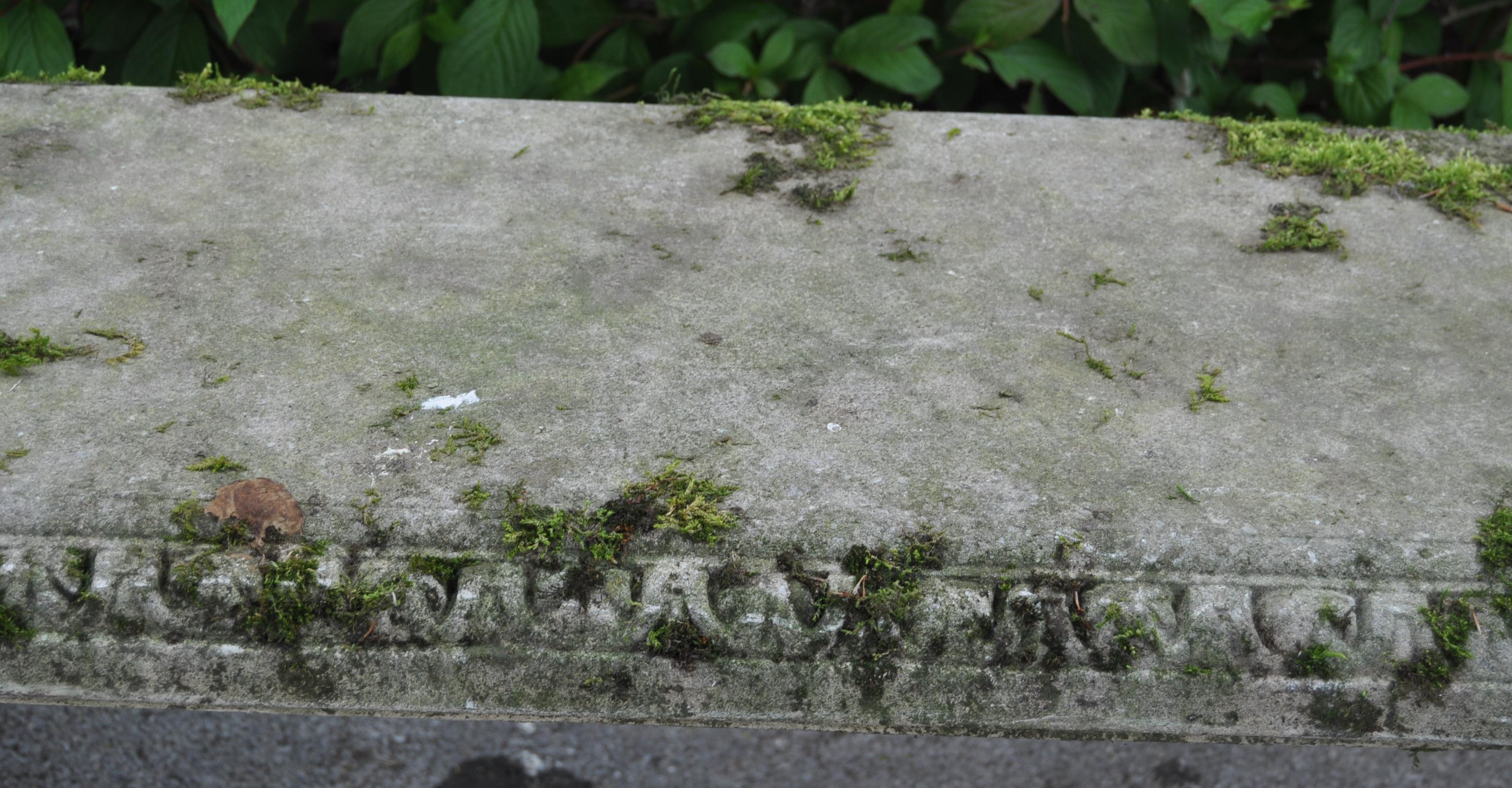 VINTAGE 20TH CENTURY STONE BENCH - Image 4 of 7