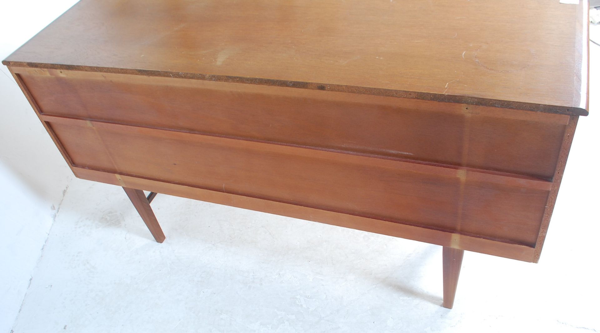 RETRO VINTAGE LATE 20TH CENTURY TEAK SIDEBOARD - Bild 5 aus 5