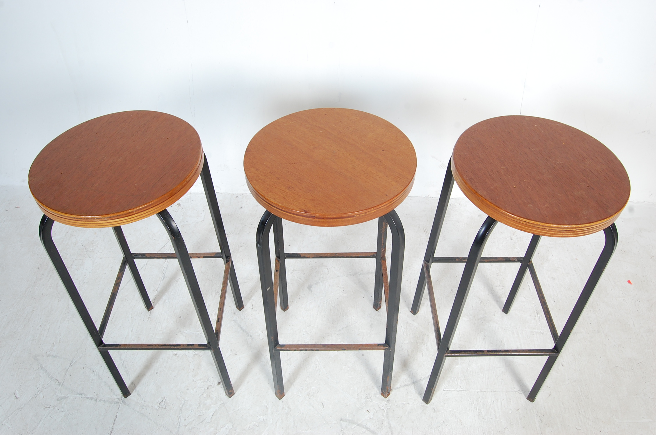 SET OF THREE VINTAGE INDUSTRIAL STOOLS - Image 5 of 6