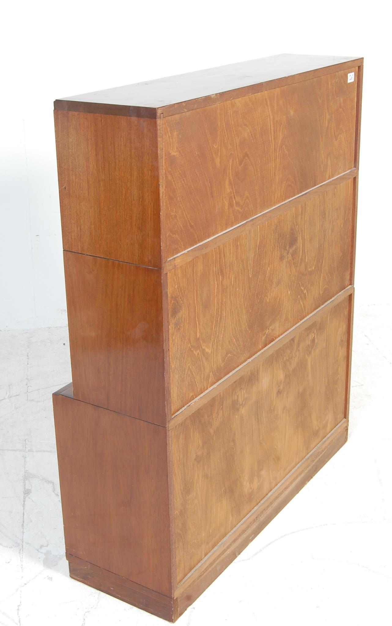 MID 20TH CENTURY OAK STACKING / MODULAR BOOKCASE - Image 5 of 5