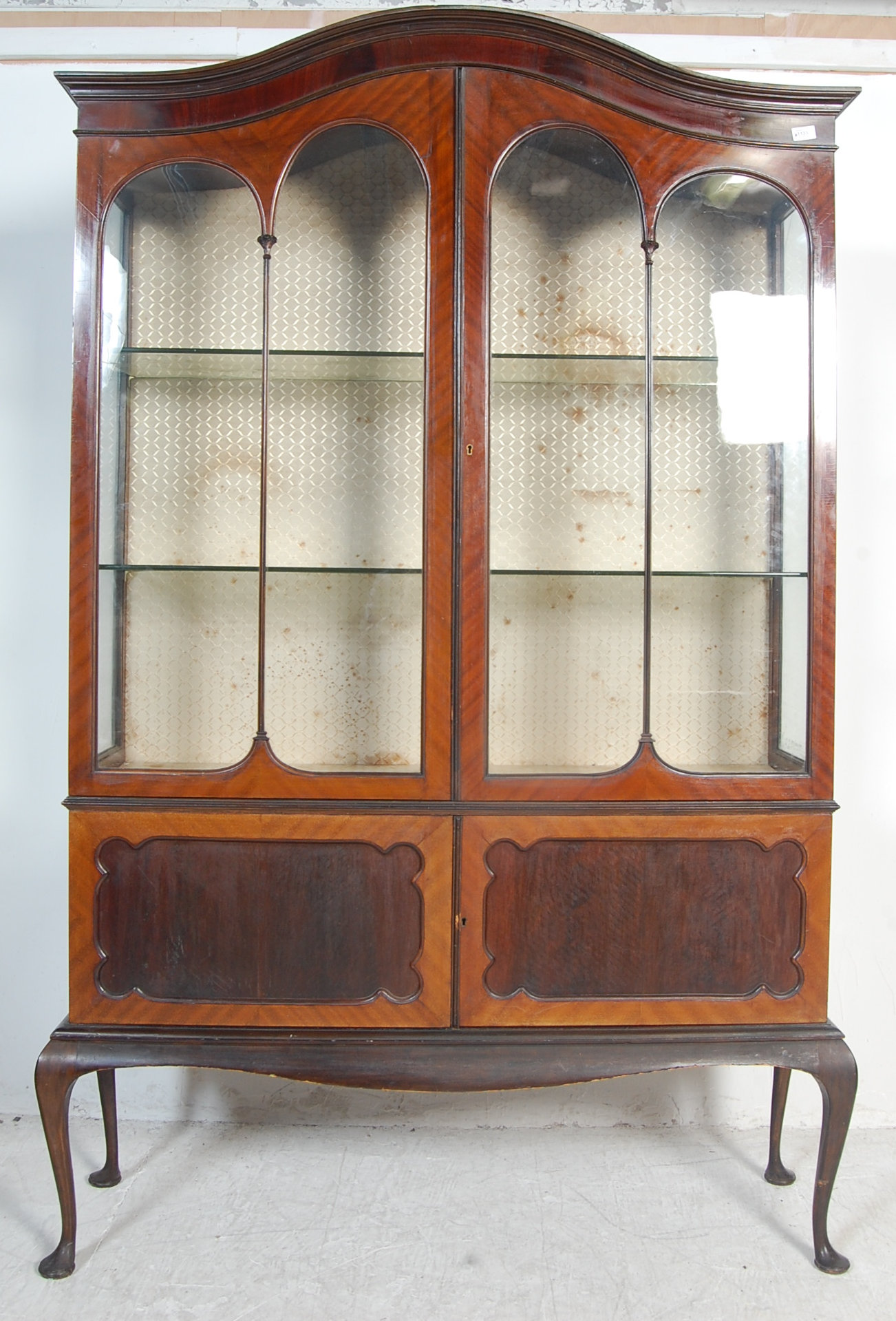 ANTIQUE MAHOGANY EDWARDIAN CHINA DISPLAY CABINET