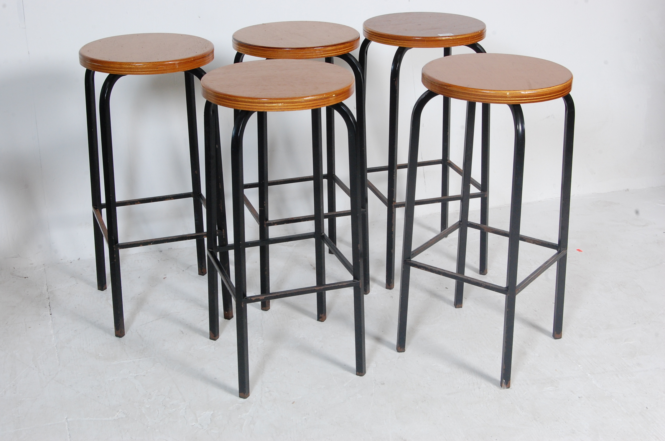 SET OF FIVE RETRO VINTAGE 20TH CENTURY STOOLS - Image 2 of 4