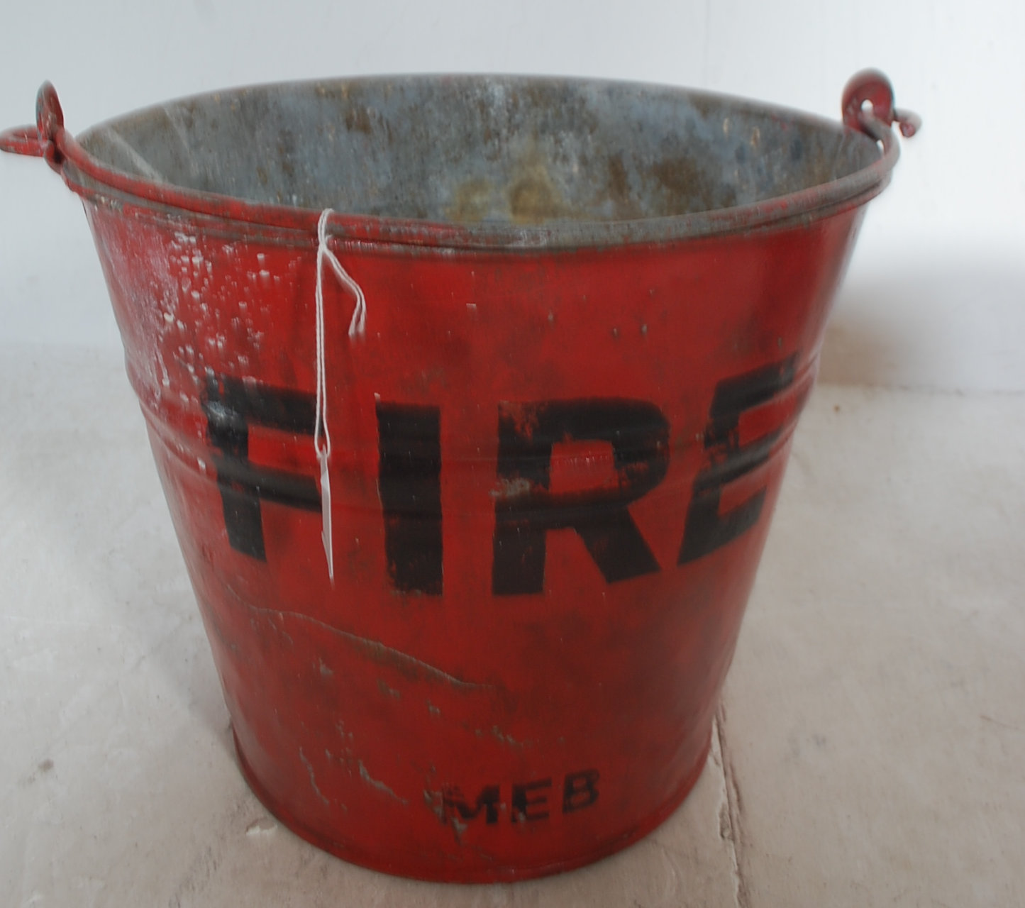 THREE VINTAGE RETRO 20TH CENTURY RED FIRE MAN BUCKETS - Image 7 of 8