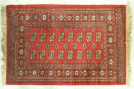 VINTAGE RED GROUND FLOOR RUG WITH MEDALLION AND PATTREND DECORATION