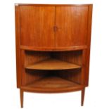 QUALITY MID CENTURY DANISH TEAK COCKTAIL DRINKS CORNER CABINET