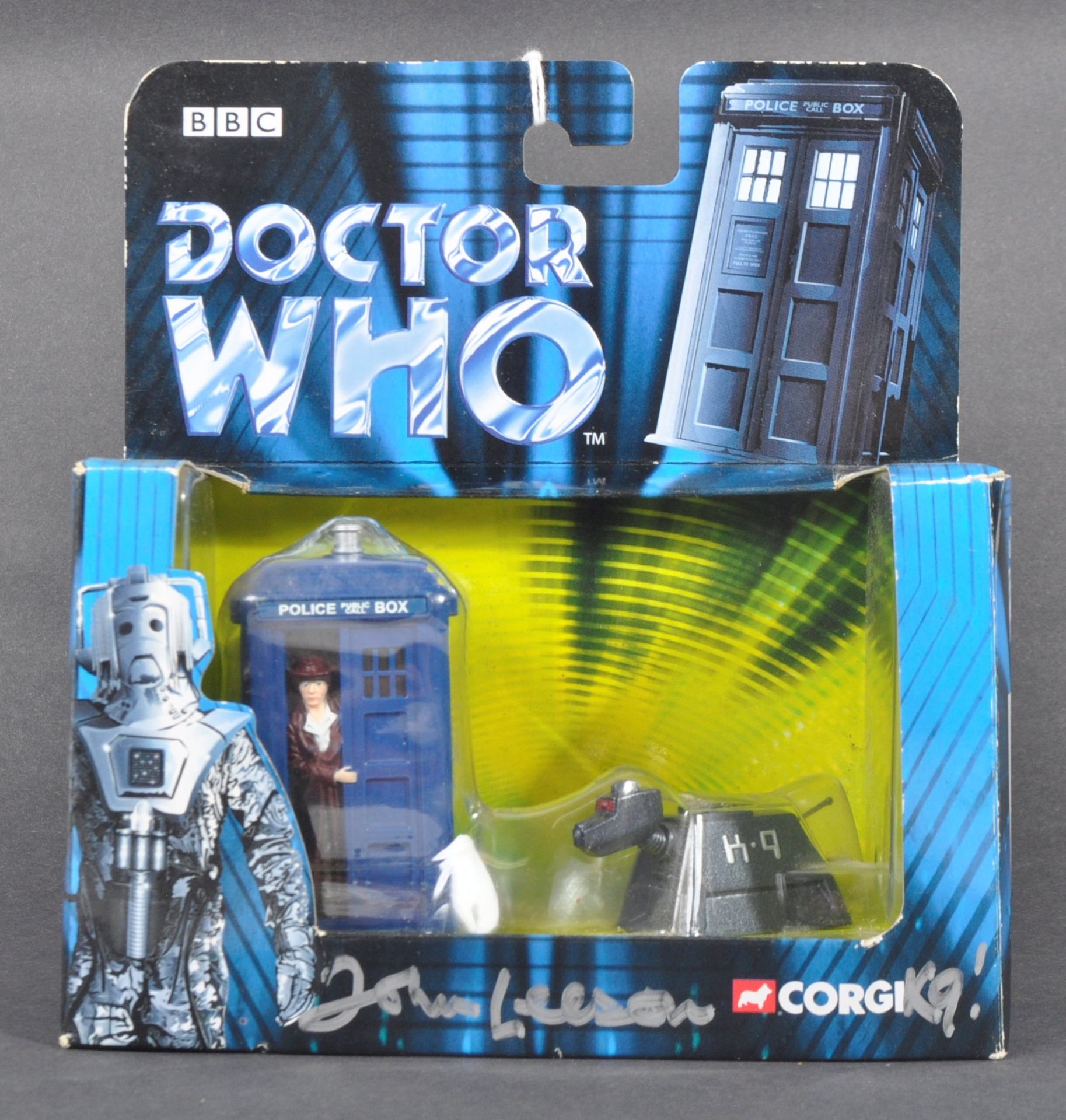 DOCTOR WHO – CORGI - AUTOGRAPHED DIECAST MODEL SET