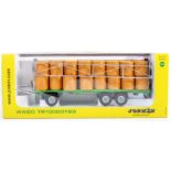 UNIVERSAL HOBBIES 1/32 JOSKIN WAGO T20 TRAILER WITH BALES