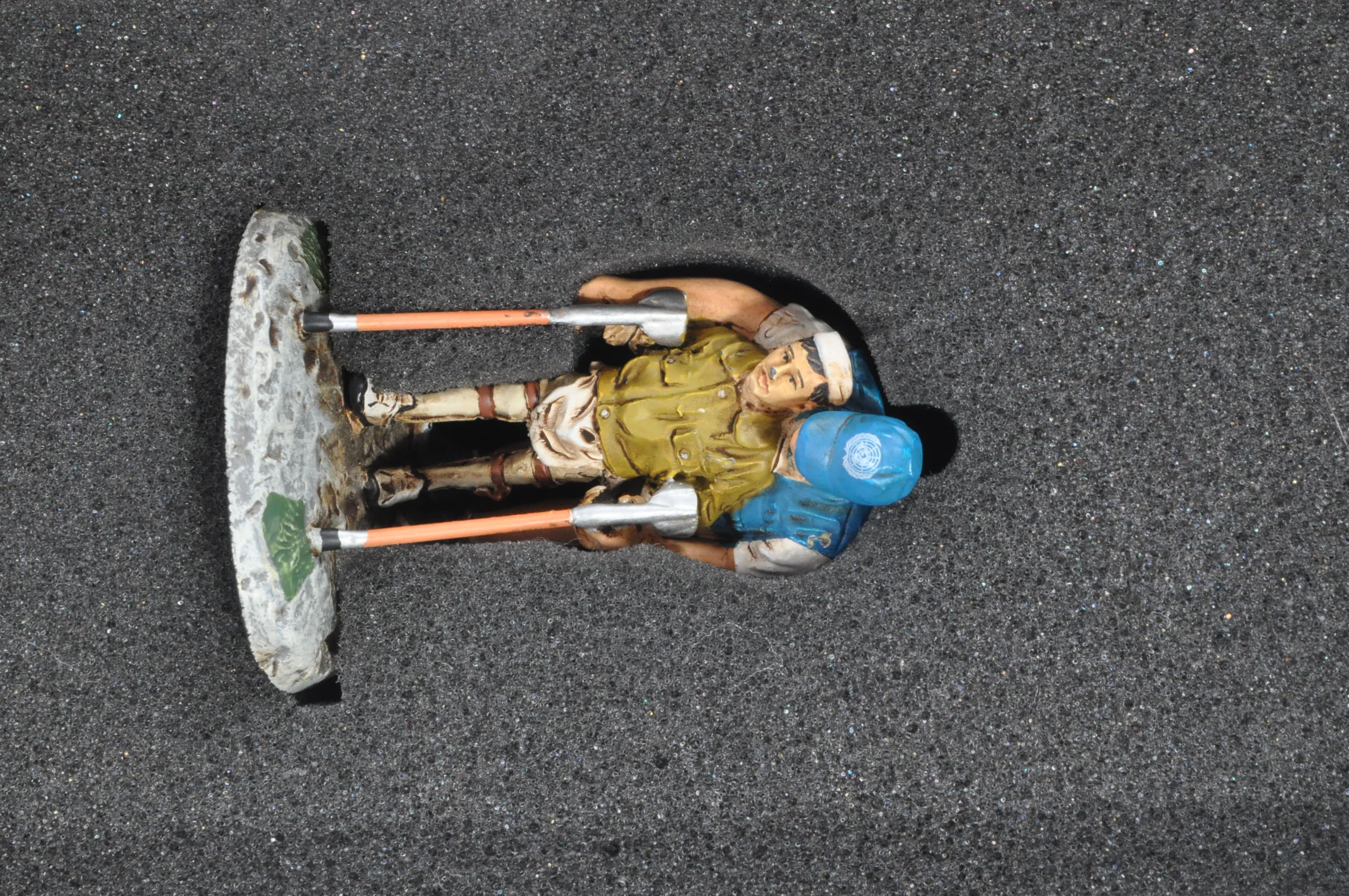 COLLECTION OF ASSORTED HAND PAINTED METAL TOY SOLDIERS - Image 5 of 9