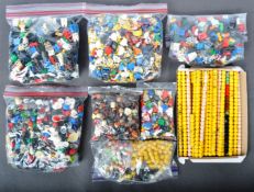 LEGO MINIFIGURES - HUGE QUANTITY OF ASSORTED LEGO MINIFIGURE PARTS