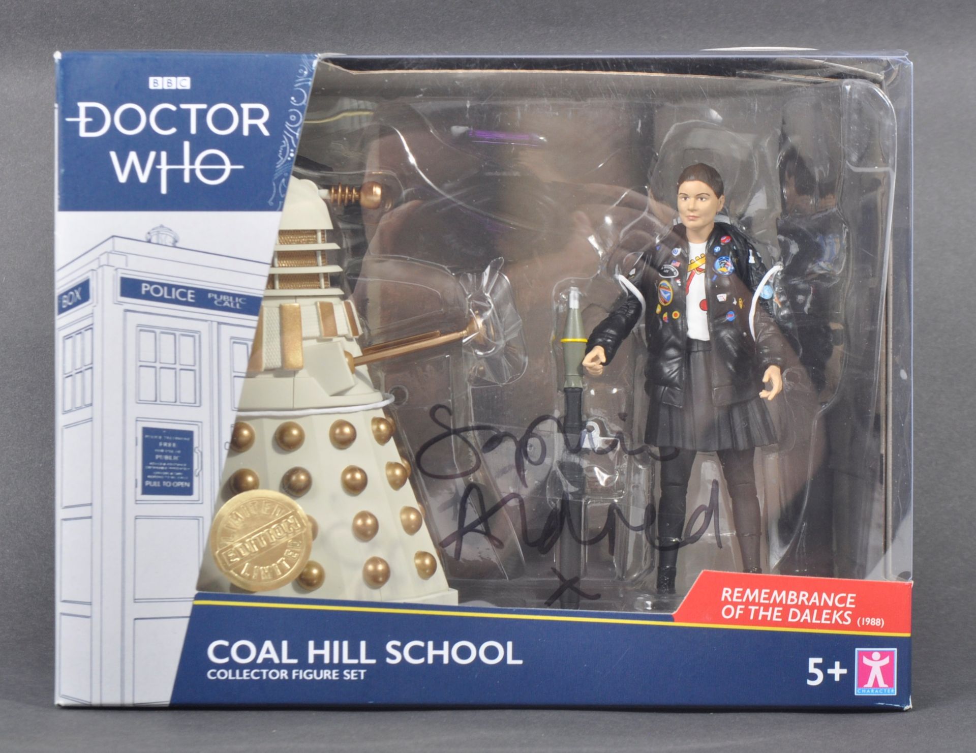 DOCTOR WHO - SOPHIE ALDRED (ACE) - SIGNED ACTION FIGURE