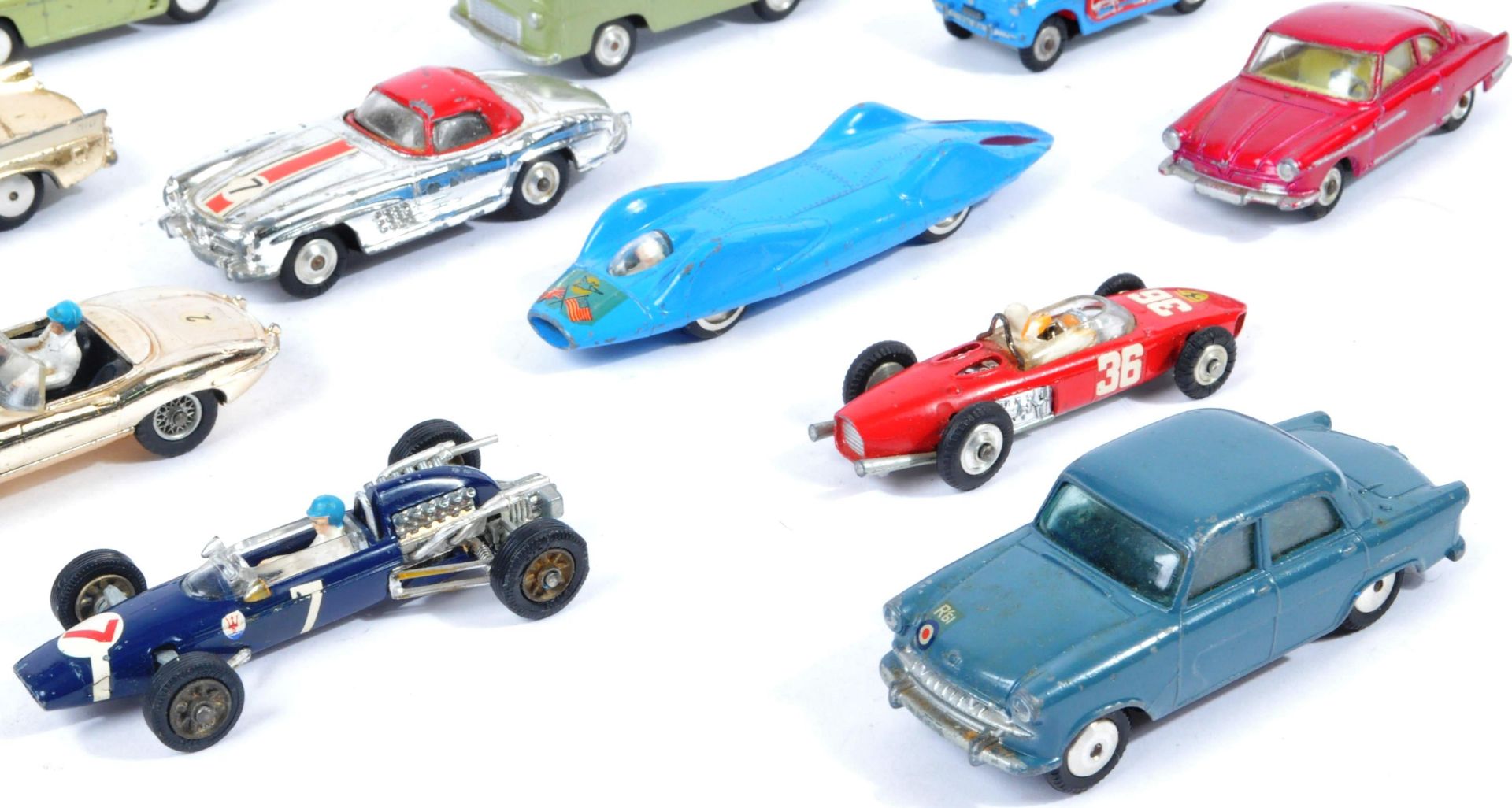 COLLECTION OF VINTAGE CORGI TOYS DIECAST MODEL CARS - Bild 2 aus 8