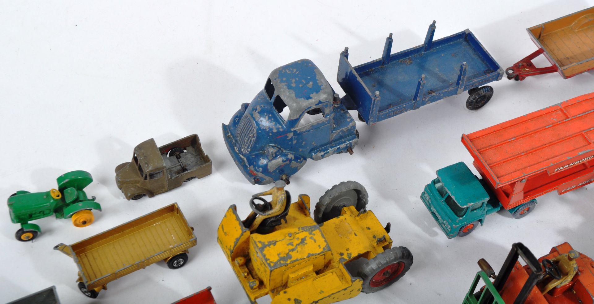 COLLECTION OF X20 ASSORTED VINTAGE DIECAST MODEL VEHICLES - Bild 6 aus 6