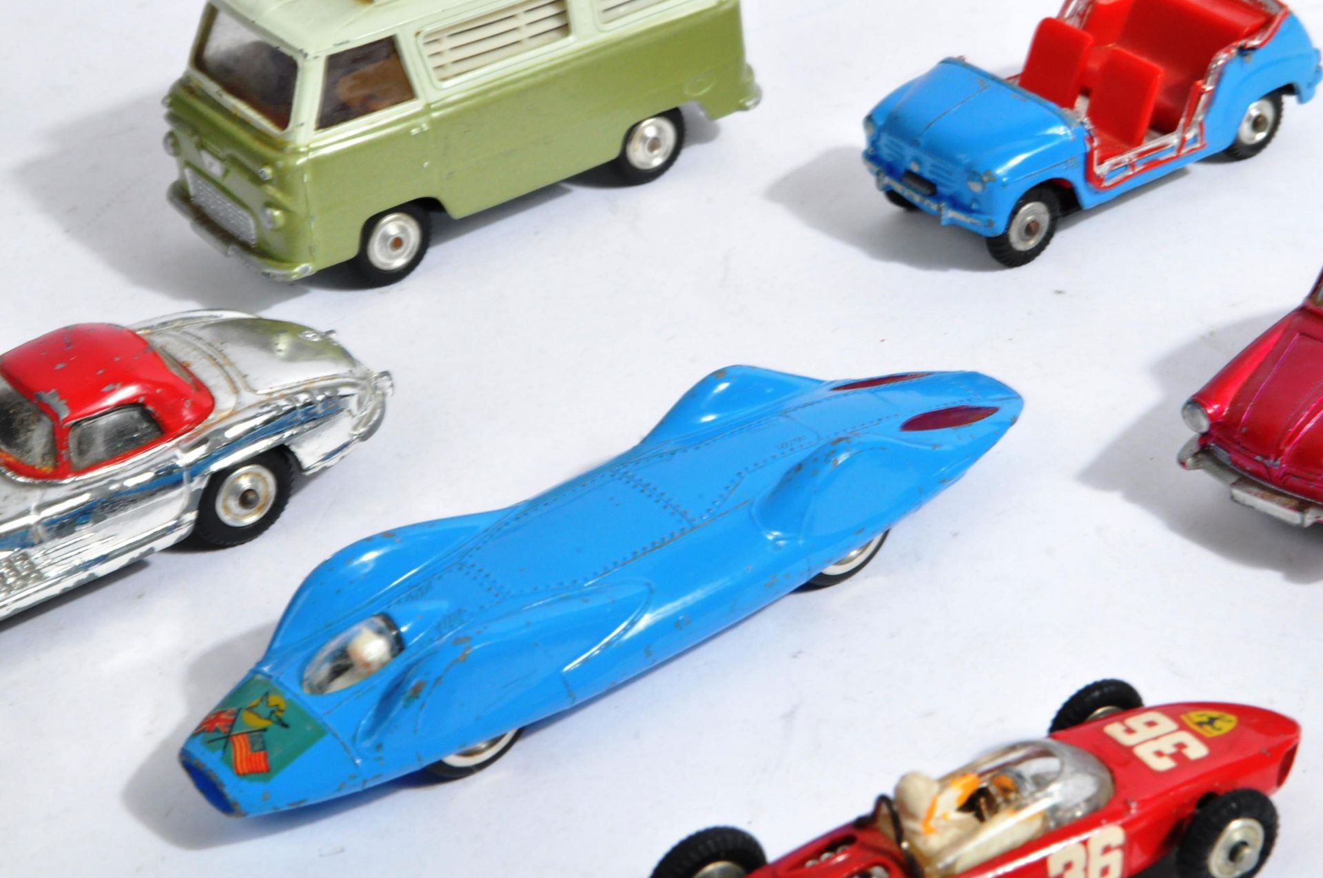 COLLECTION OF VINTAGE CORGI TOYS DIECAST MODEL CARS - Bild 3 aus 8