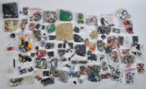 LARGE COLLECTION OF ASSORTED LEGO BRICKS