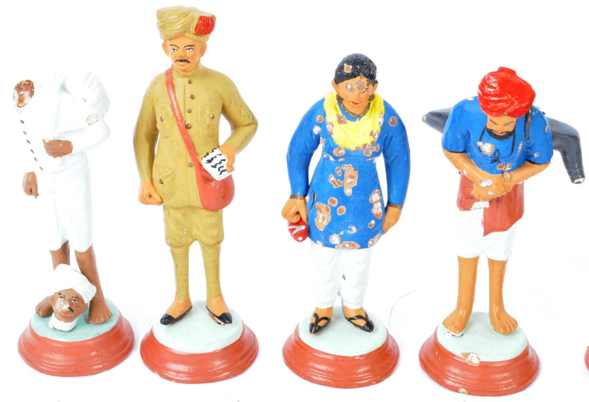 COLLECTION OF X15 HAND PAINTED TERRACOTTA & PLASTER FIGURES - Bild 3 aus 7