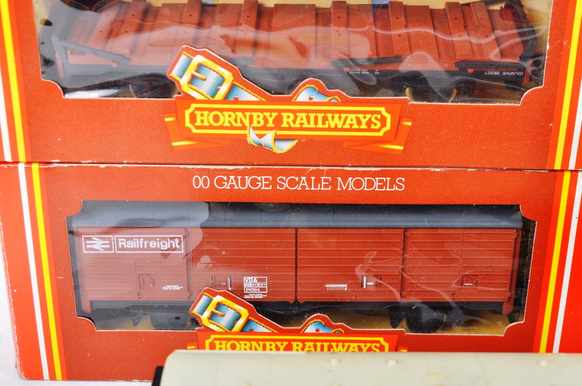 COLLECTION OF ASSORTED 00 GAUGE MODEL RAILWAY ITEMS - Bild 6 aus 7