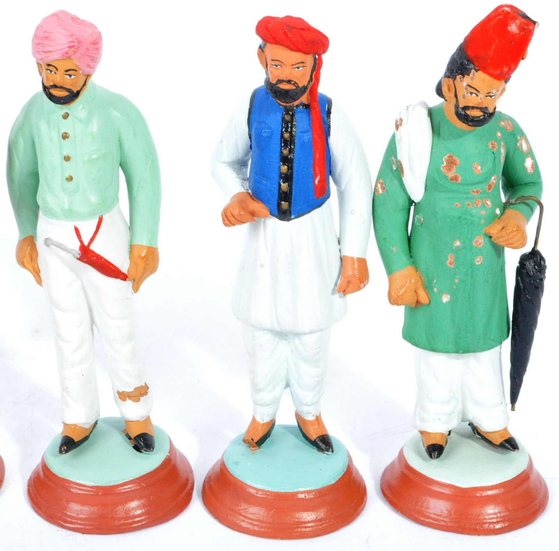 COLLECTION OF X15 HAND PAINTED TERRACOTTA & PLASTER FIGURES - Bild 6 aus 7