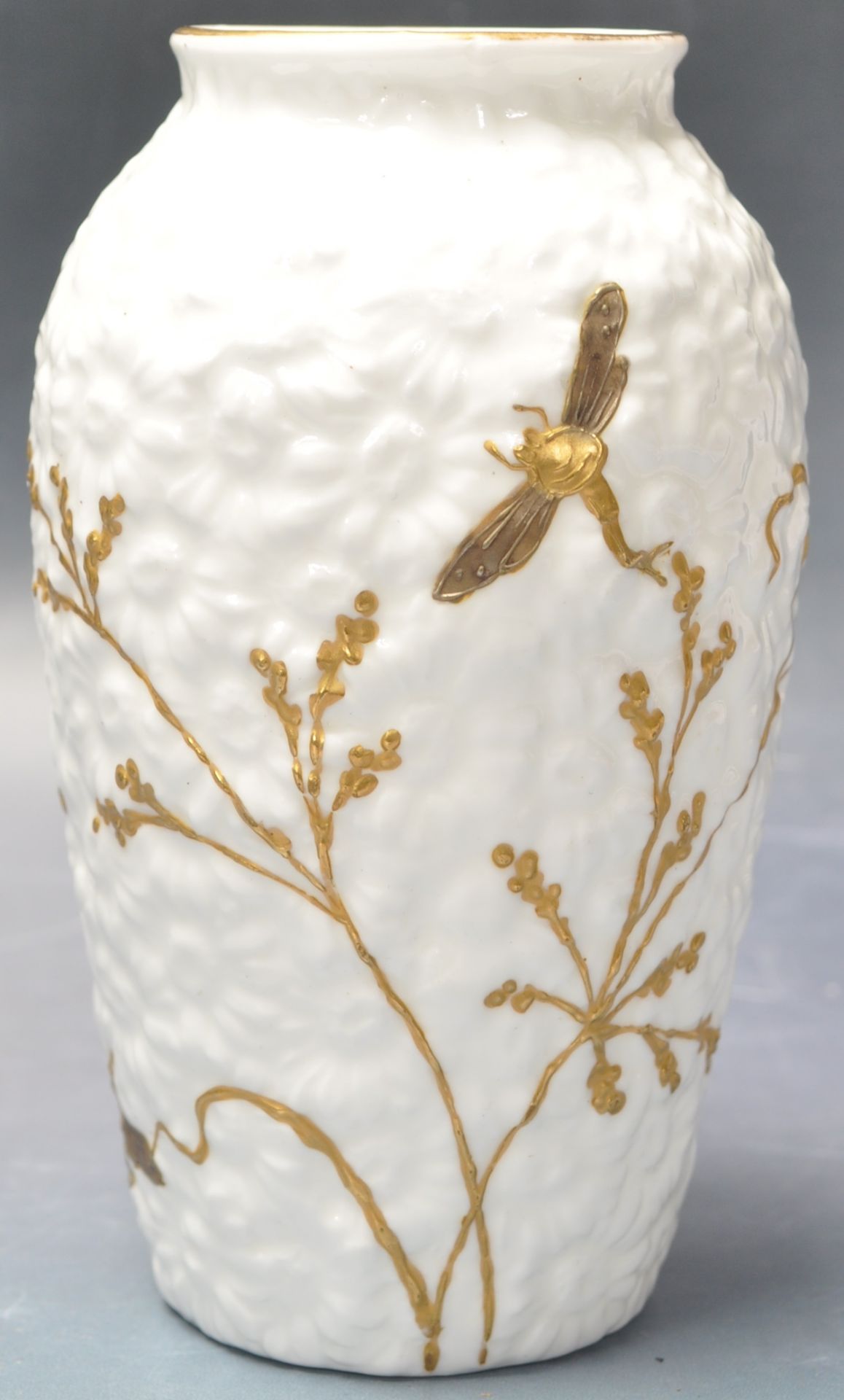 EARLY 20TH CENTURY PORCELAIN VASE