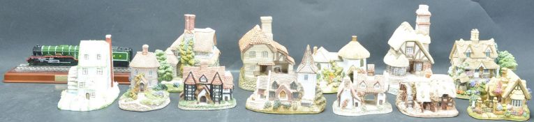 COLLECTION OF LILLIPUT COTTAGES