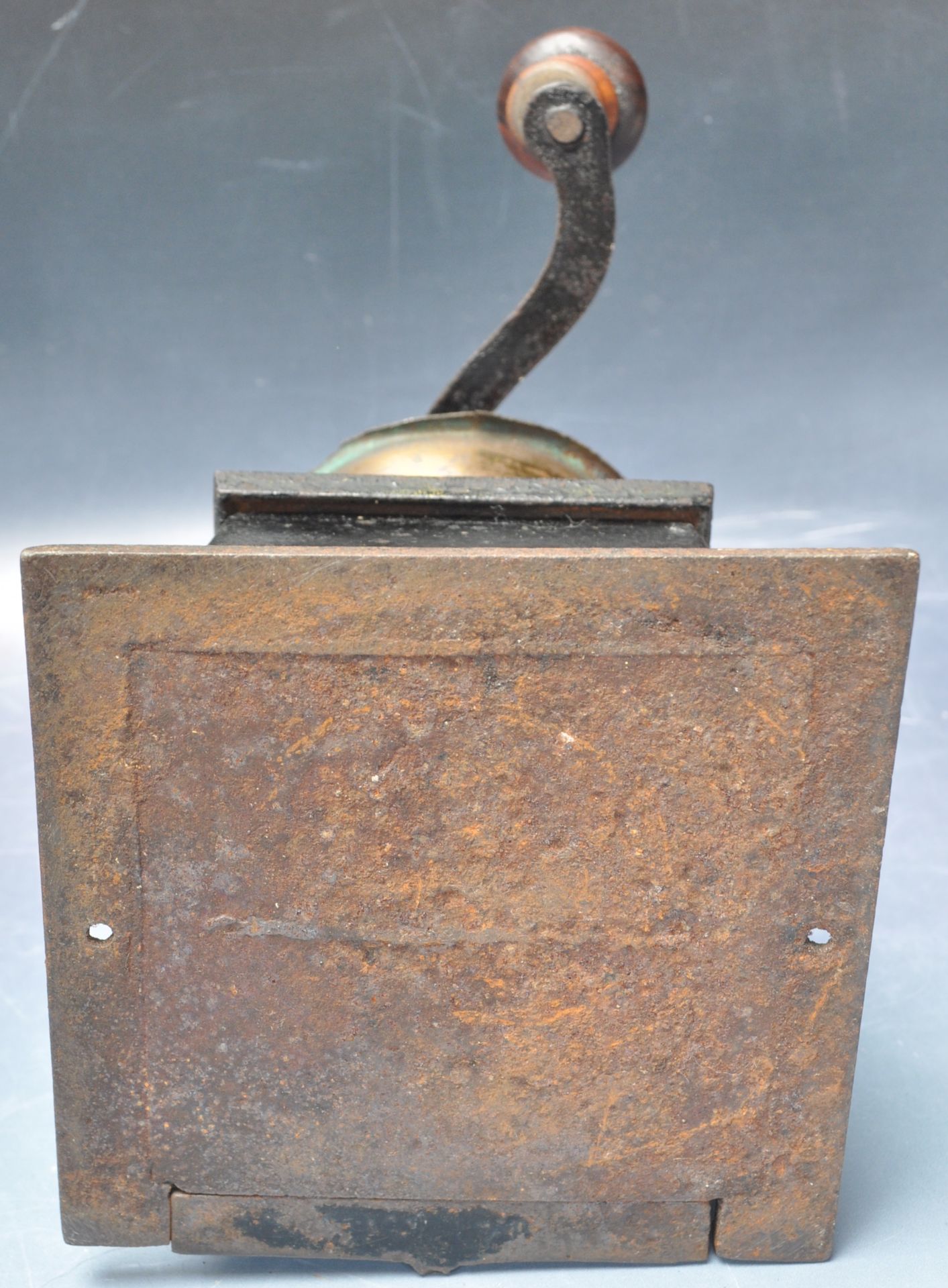 EARLY 20TH CENTURY CAST IRON T & C COFFEE GRINDER - Image 6 of 6