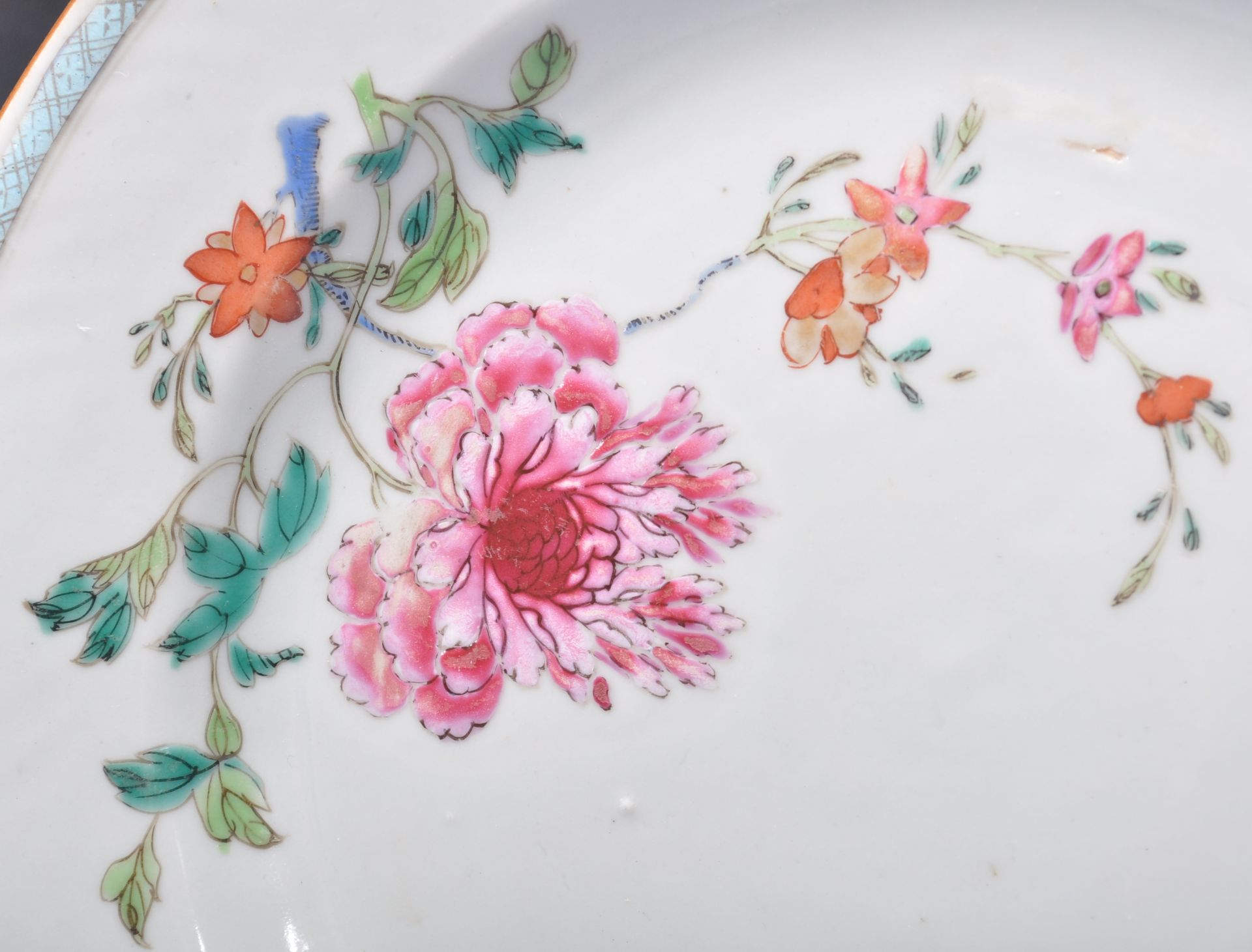 TWO 18TH CENTURY CHINESE ORIENTAL CERAMIC PORCELAIN PLATES - Image 2 of 6