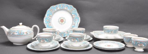 20TH CENTURY WEDGWOOD FLORENTINE BONE CHINA TEA SERVICE