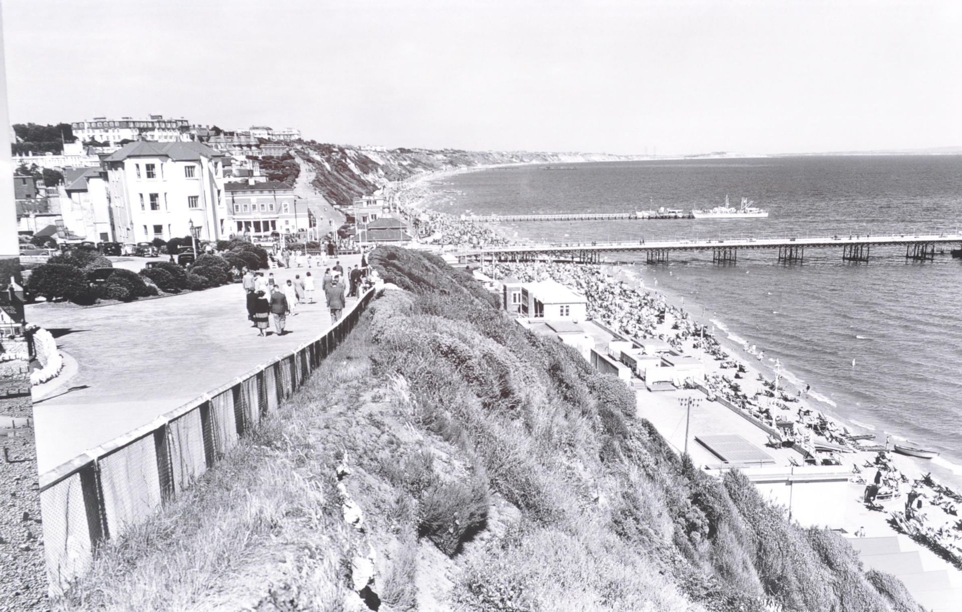 TWELVE BLACK AND WHITE PRINTEDPOSTCARD PHOTOGRAPHS OF SEASIDE TOWNS. - Image 4 of 7