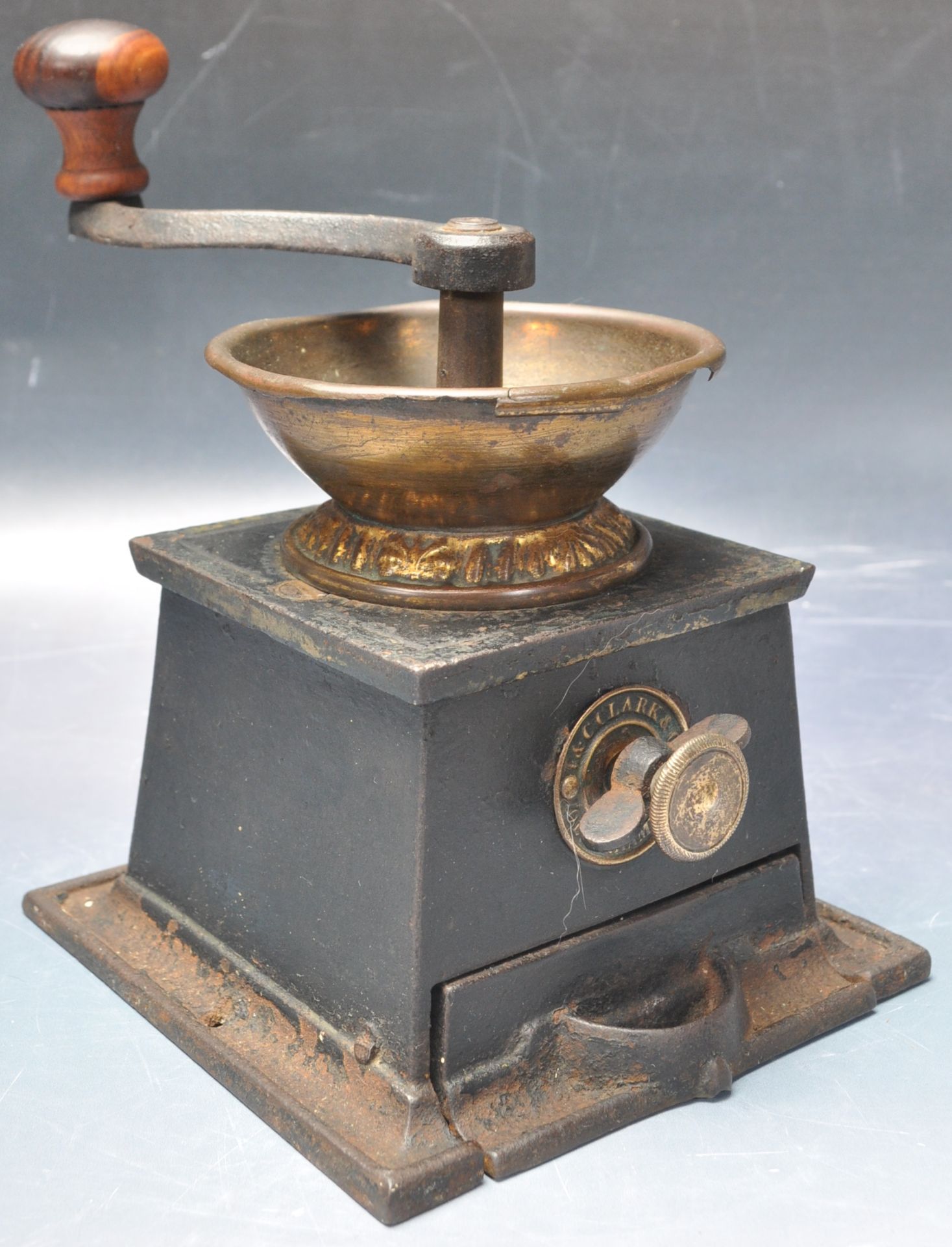 EARLY 20TH CENTURY CAST IRON T & C COFFEE GRINDER - Image 2 of 6